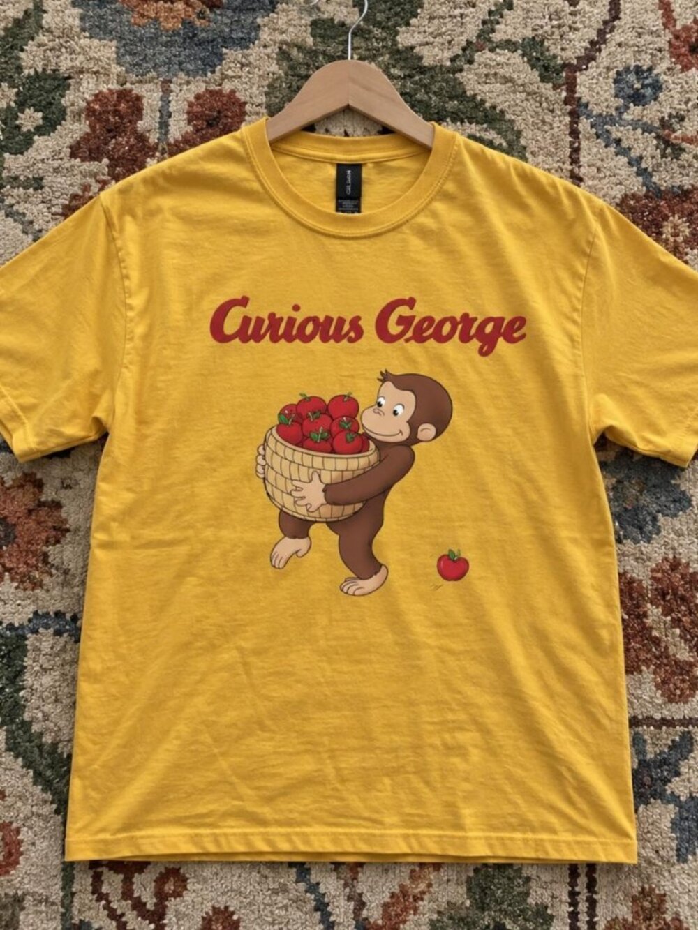 Curious George Yellow Graphic T-Shirt Monkey Red Apple Cartoon Tee